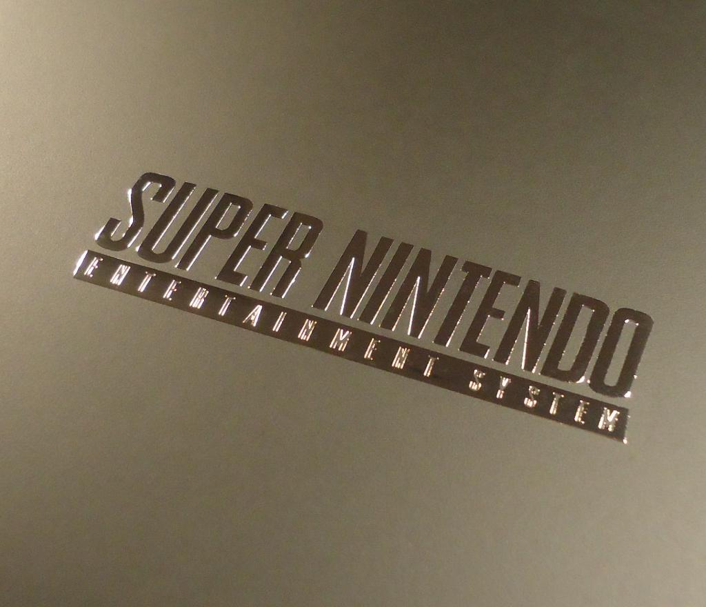 Sticker Super Nintendo SNES Label / Aufkleber / Sticker / Badge / Logo 50mm x 13mm [245]