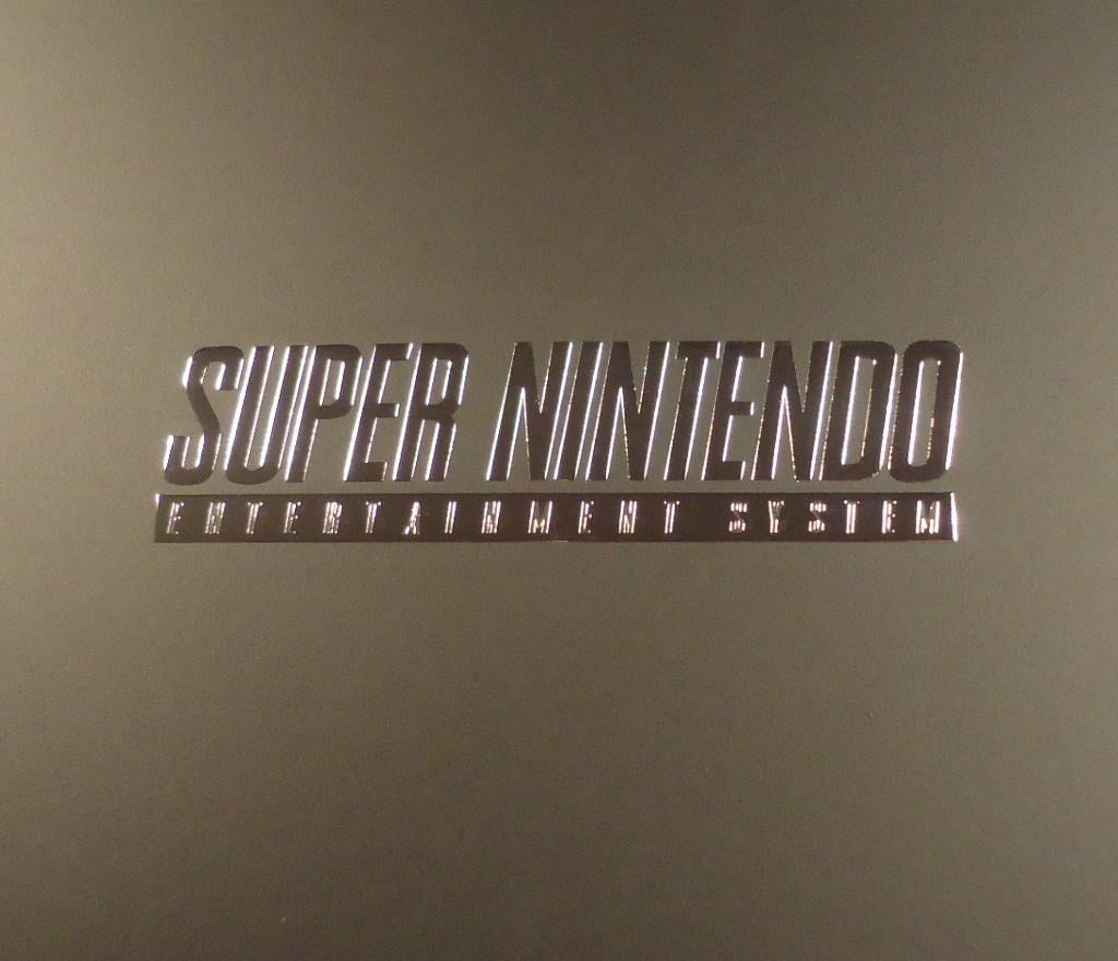 Sticker Super Nintendo SNES Label / Aufkleber / Sticker / Badge / Logo 50mm x 13mm [245]